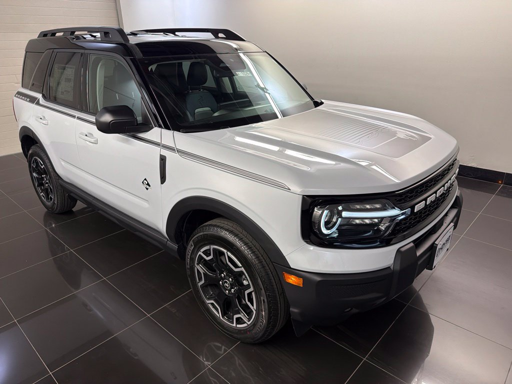 New 2026 Ford Bronco Sport Outer Banks w/ Topo Graphic Package AWD/4WD image 1
