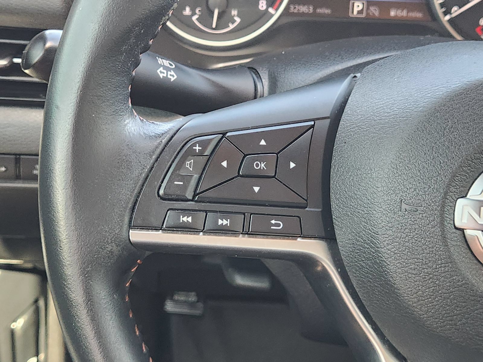 Used 2024 Nissan Sentra SR FWD image 27