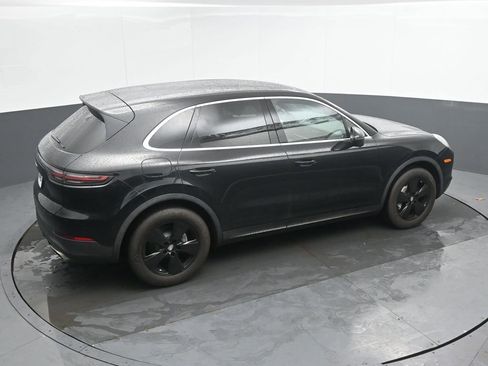 Used 2022 Porsche Cayenne AWD/4WD image 32