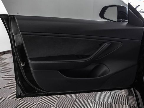 Used 2018 Tesla Model 3 Long Range AWD/4WD image 32