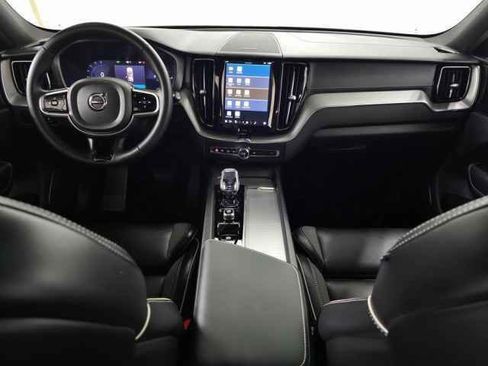 Certified 2024 Volvo XC60 T8 Ultimate w/ Protection Package Premier image 16