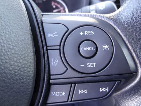 Certified 2025 Toyota RAV4 XLE AWD/4WD image 17