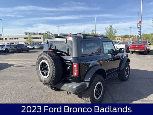 Used 2023 Ford Bronco Badlands AWD/4WD image 7