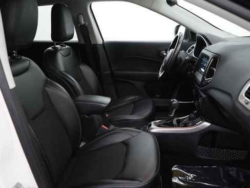 Used 2020 Jeep Compass Latitude w/ Cold Weather Group image 10