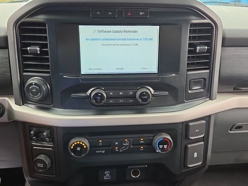 Used 2021 Ford F150 XLT w/ Trailer Tow Package RWD image 21