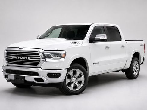 Used 2021 RAM 1500 Laramie AWD/4WD image 2