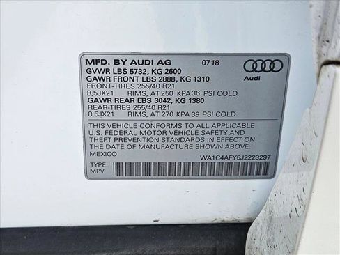 Used 2018 Audi SQ5 Prestige w/ Prestige Package image 25