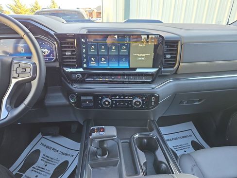 Used 2024 Chevrolet Silverado 1500 ZR2 w/ Technology Package image 22