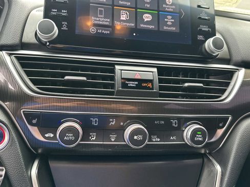 Used 2018 Honda Accord Sport image 21