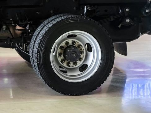 Used 2022 RAM 5500 Tradesman w/ Chrome Appearance Group AWD/4WD image 44