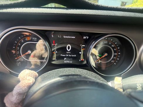 Used 2020 Jeep Wrangler Sport AWD/4WD image 12