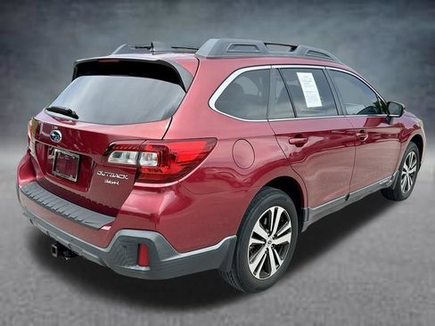 Used 2018 Subaru Outback 3.6R Limited AWD/4WD image 5