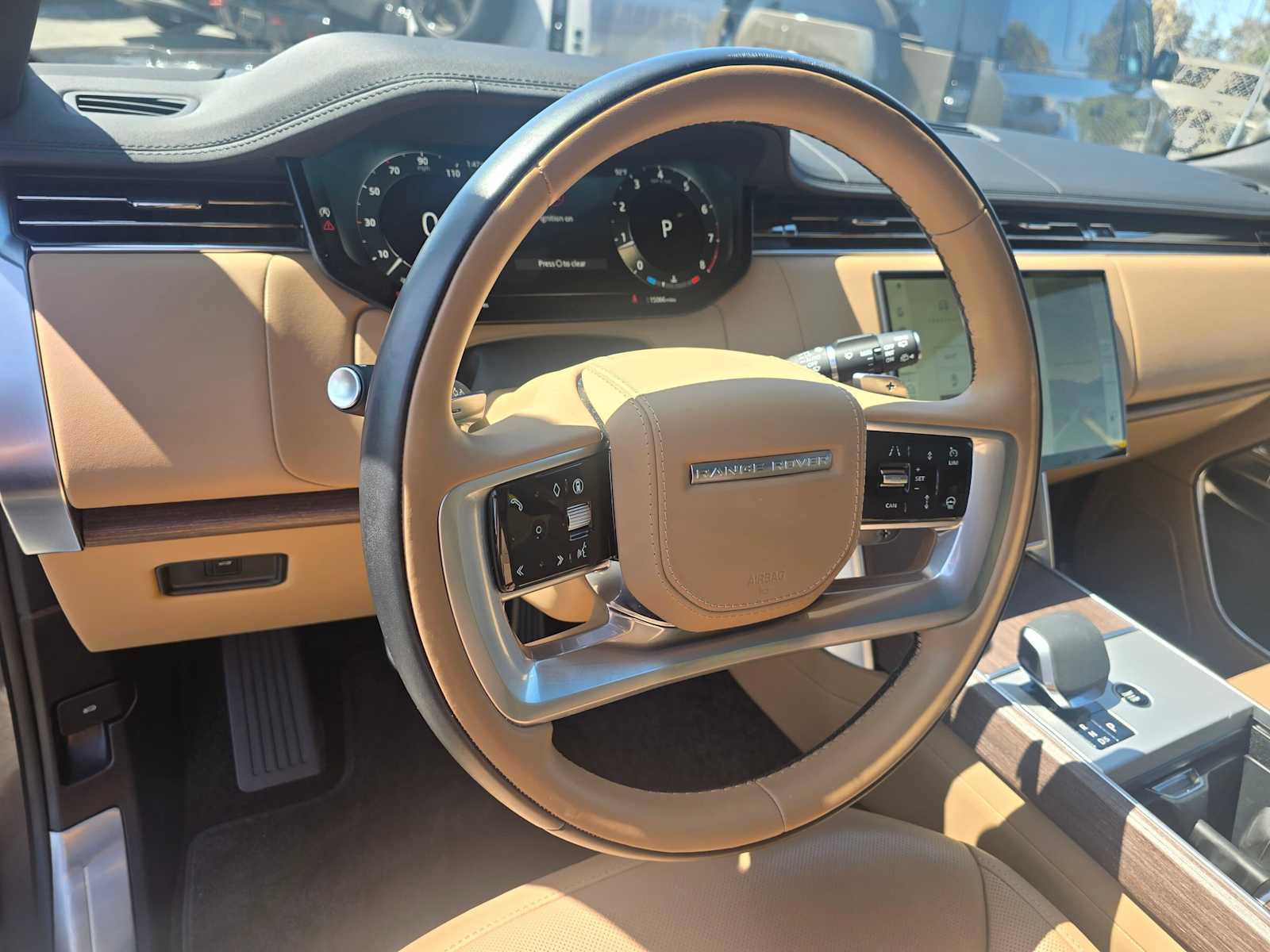 Used 2025 Land Rover Range Rover SE AWD/4WD image 24