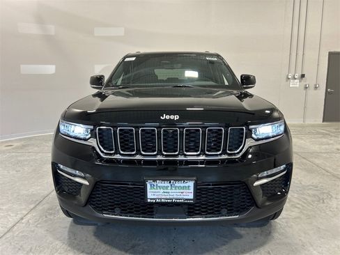 New 2025 Jeep Grand Cherokee Limited w/ Luxury Tech Group II image 3