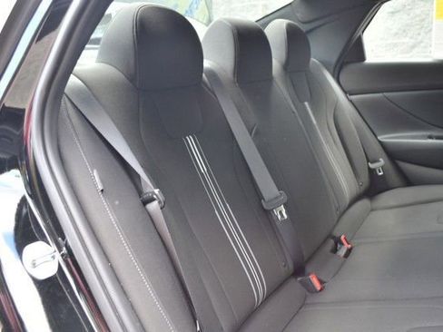 Used 2025 Hyundai Elantra Sport FWD image 35
