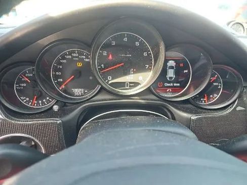 Used 2016 Porsche Panamera image 12