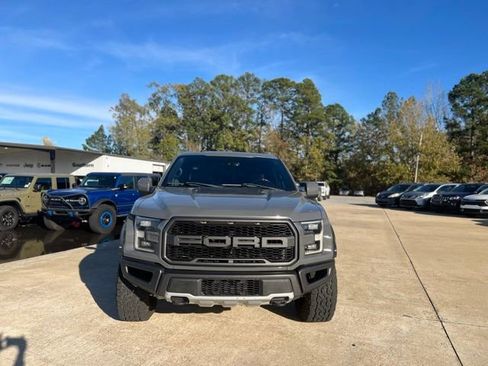 Used 2018 Ford F150 Raptor w/ Equipment Group 802A Luxury image 2