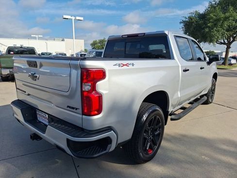 Used 2022 Chevrolet Silverado 1500 RST w/ Redline Edition AWD/4WD image 6