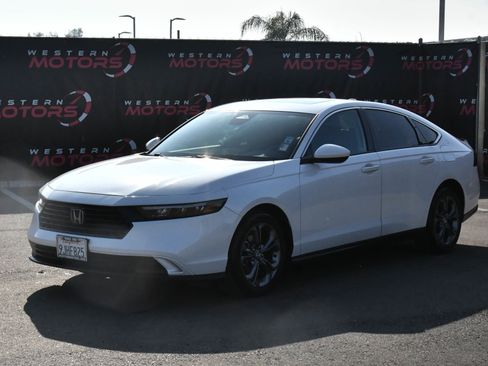 Used 2023 Honda Accord EX image 3