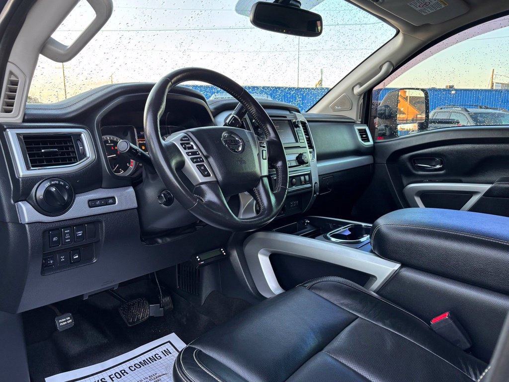 Used 2019 Nissan Titan PRO-4X AWD/4WD image 14
