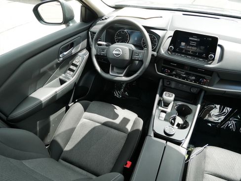 Used 2026 Nissan Rogue SV w/ Cold Weather Package AWD/4WD image 9