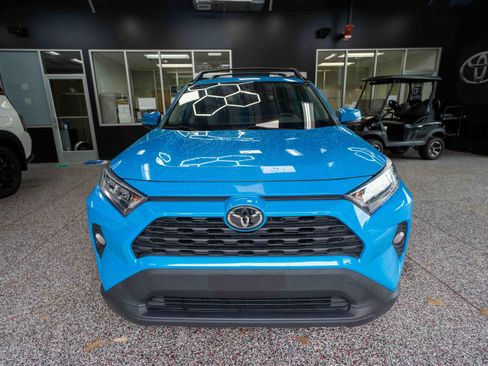Used 2019 Toyota RAV4 XLE FWD image 6