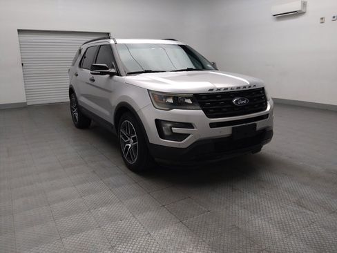 Used 2016 Ford Explorer Sport w/ Equipment Group 401A AWD/4WD image 13