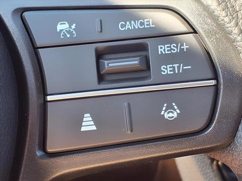 New 2026 Honda HR-V LX image 24