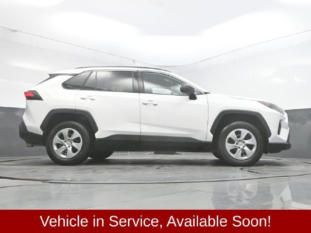 Used 2021 Toyota RAV4 LE AWD/4WD image 38