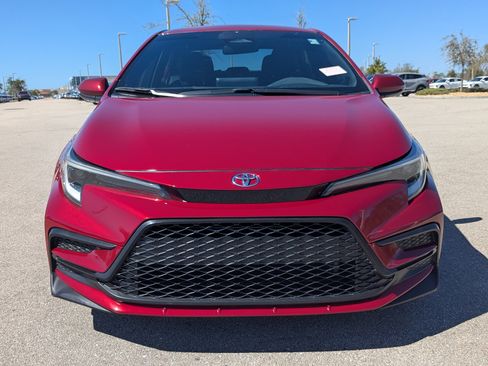 Used 2024 Toyota Corolla SE image 3