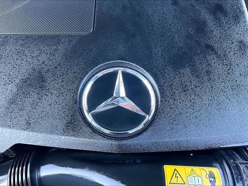 Used 2019 Mercedes-Benz C 300 Sedan image 32