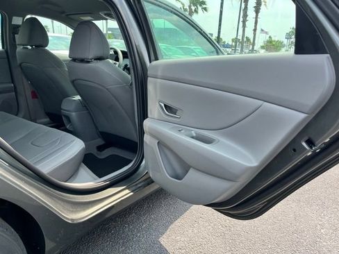 New 2026 Hyundai Elantra Sport FWD image 19