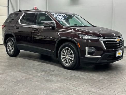 Used 2022 Chevrolet Traverse LT AWD/4WD image 1