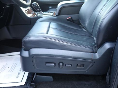 Used 2016 Lincoln Navigator Select image 6