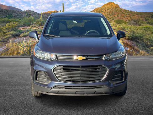 Used 2019 Chevrolet Trax LS w/ LPO, Cargo Package image 5