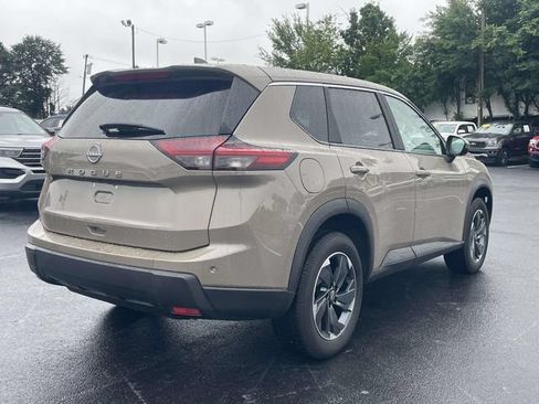 Used 2025 Nissan Rogue SV FWD image 7