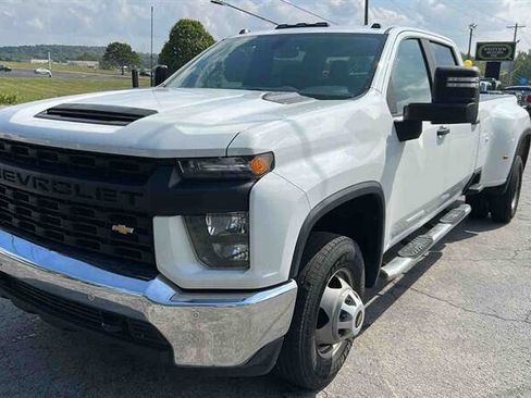 Used 2020 Chevrolet Silverado 3500 W/T w/ WT Safety Package image 3