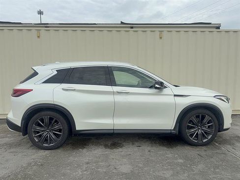 Used 2020 INFINITI QX50 Essential w/ Edition 30 Package FWD image 2