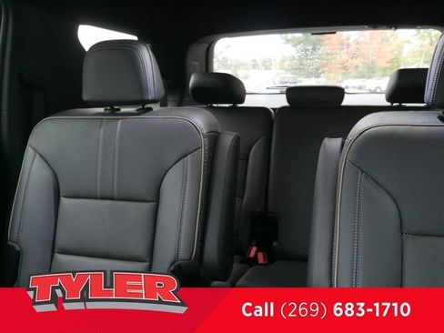 New 2026 Chevrolet Traverse High Country w/ LPO, Floor Liner Package image 41