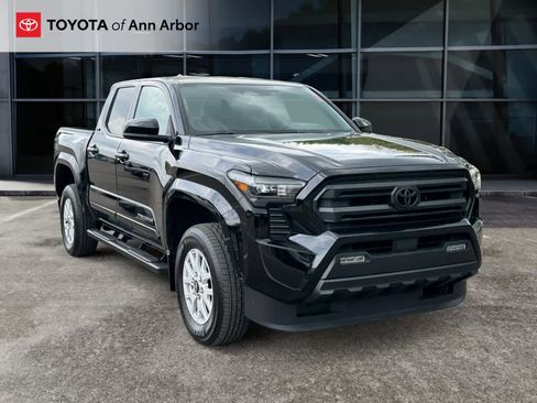 Used 2024 Toyota Tacoma SR5 AWD/4WD image 1