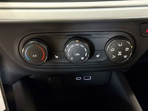 New 2026 Chevrolet Trax LS w/ LS Convenience Package FWD image 16