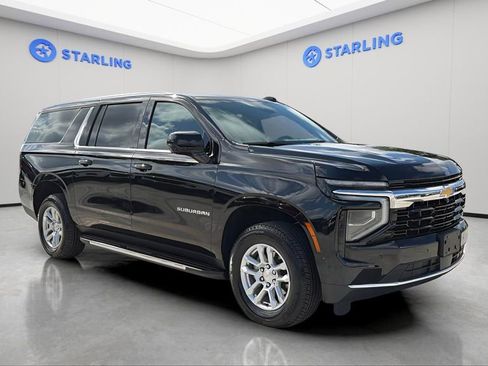 Certified 2025 Chevrolet Suburban LS RWD image 13