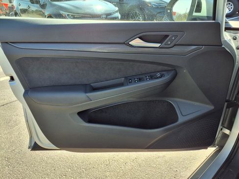 Used 2024 Volkswagen GTI SE image 17