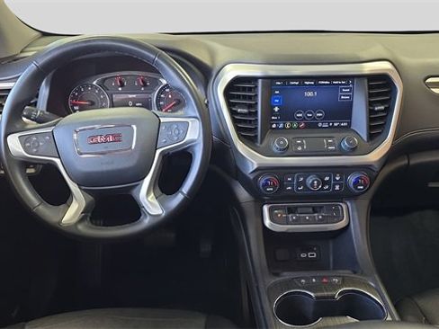 Used 2023 GMC Acadia SLT w/ Elevation Edition image 9