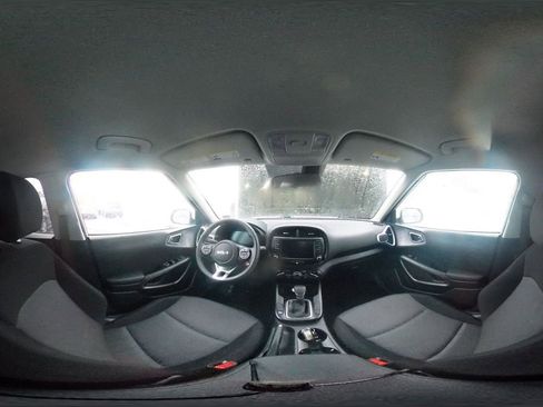 Used 2025 Kia Soul LX w/ LX Technology Package image 42