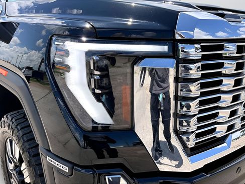 Used 2024 GMC Sierra 3500 Denali w/ Denali Reserve Package AWD/4WD image 33