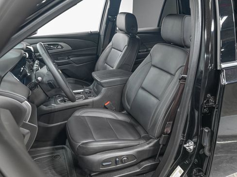 Used 2023 Chevrolet Traverse LT w/ LPO, Floor Liner Package image 16