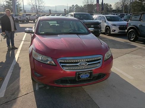 Used 2010 Ford Taurus Limited image 3