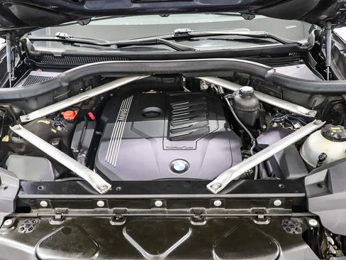 Used 2020 BMW X7 xDrive40i w/ M Sport Package AWD/4WD image 29