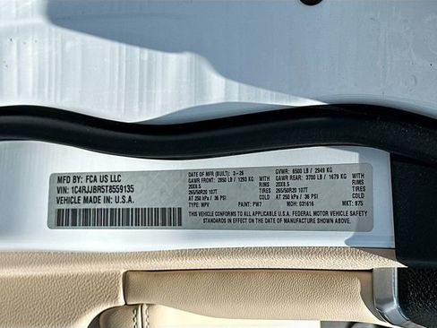 New 2026 Jeep Grand Cherokee L Limited RWD image 21